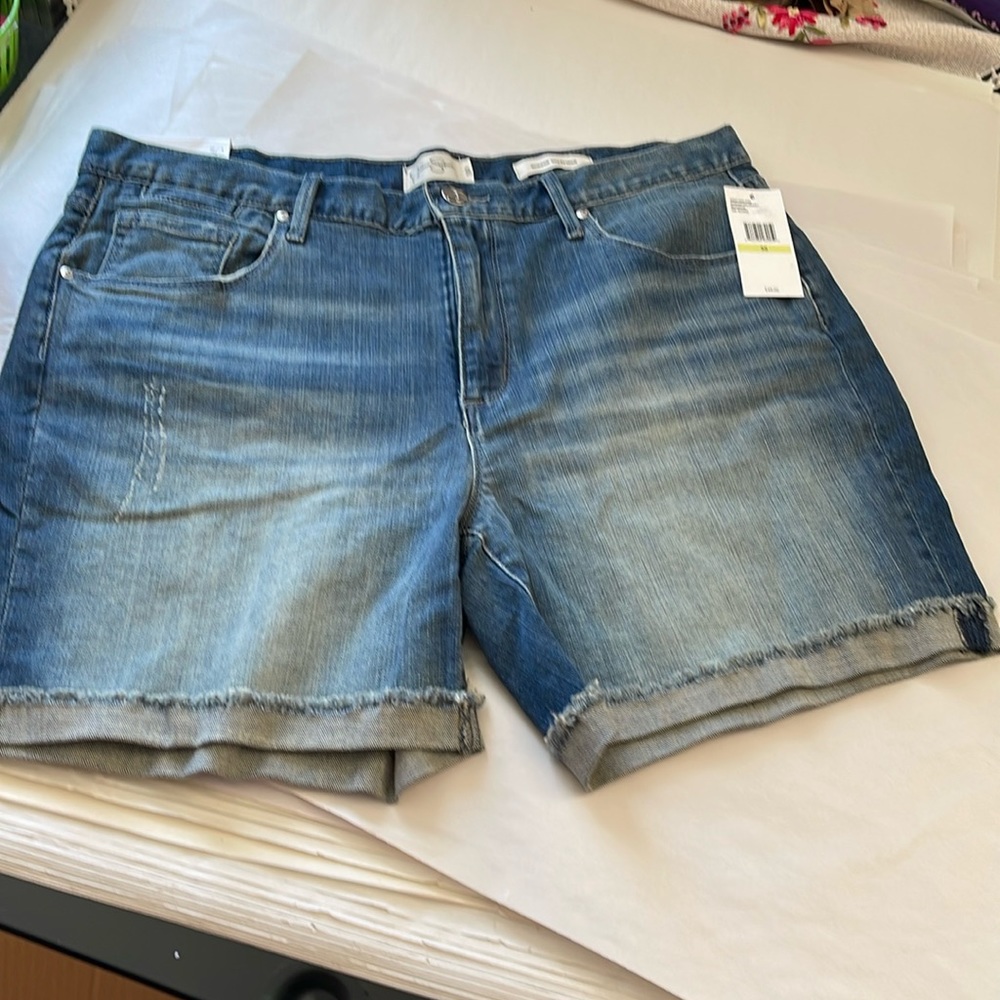 Jessica Simpson Monroe Boyfriend Jean Shorts Cuffed Raw Hem NWT Casual Denim